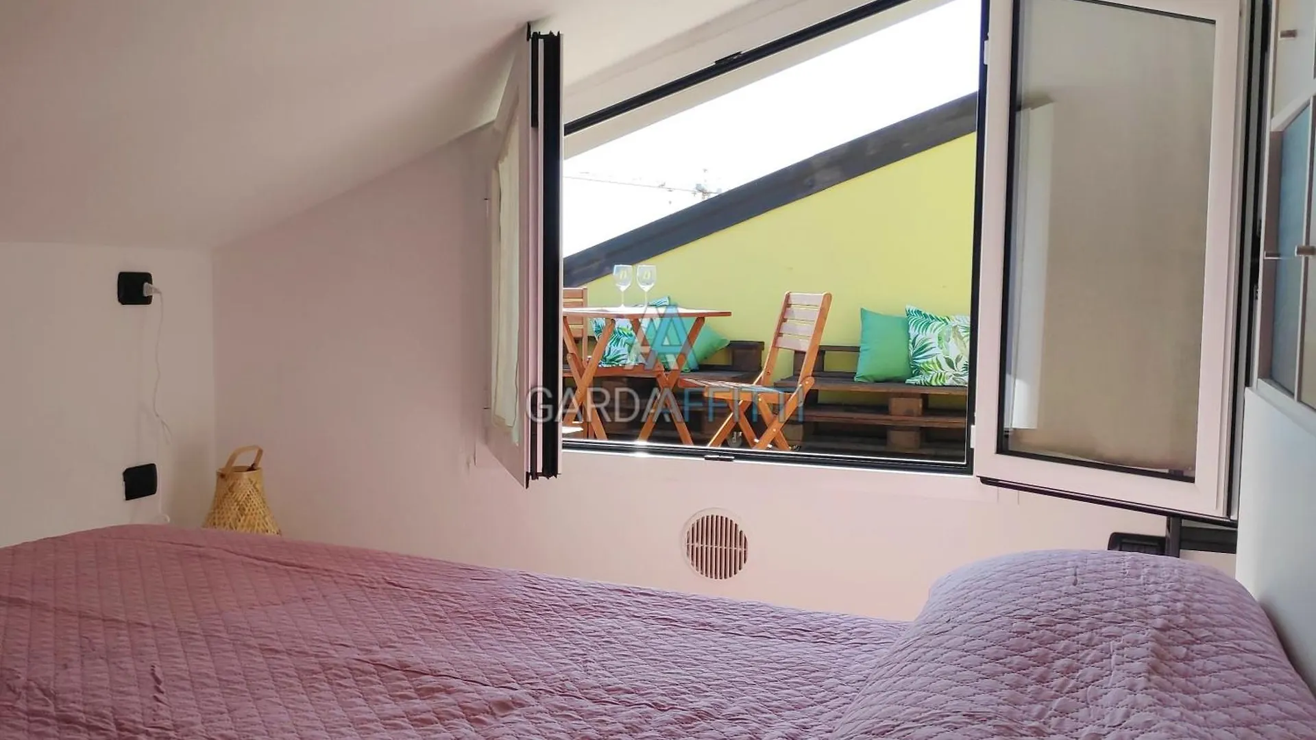 Quarzo Apartment - Panorama E Relax A Sirmione