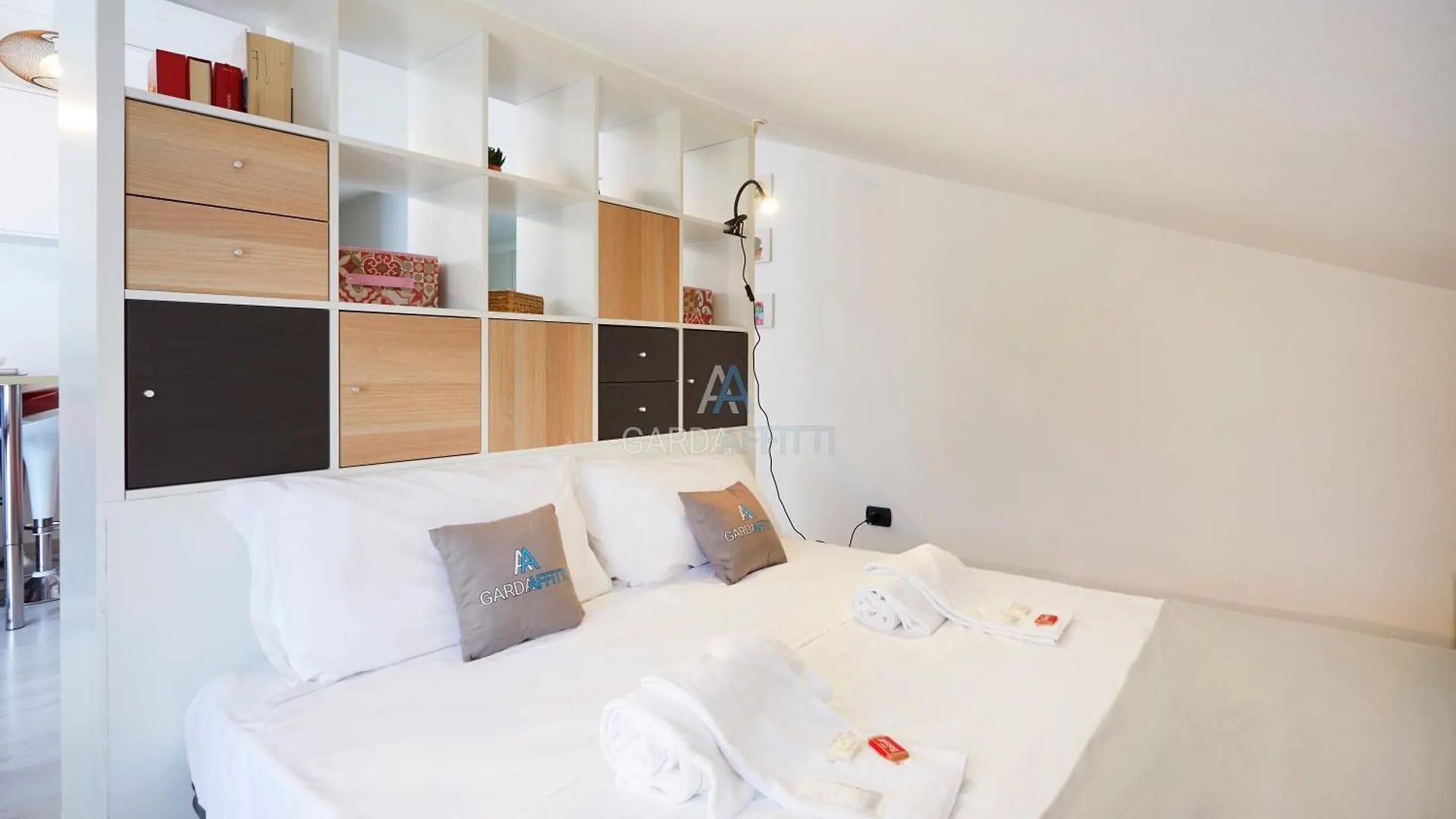Quarzo Apartment - Panorama E Relax A Sirmione