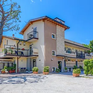 Alojamento de Acomodação e Pequeno-almoço America, Sirmione